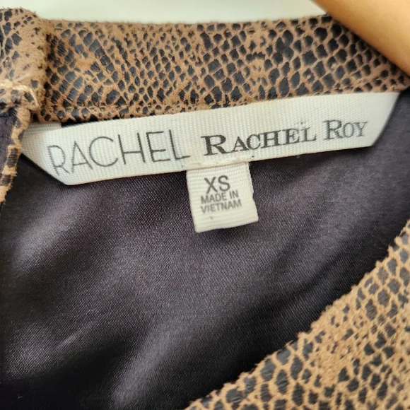 Edgy Snakeskin Print Mini Shift Dress Brown Sleeveless Soft Comfy Trendy Cute XS - Picture 10 of 16